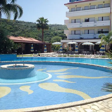 فندق Cliffs 4*
