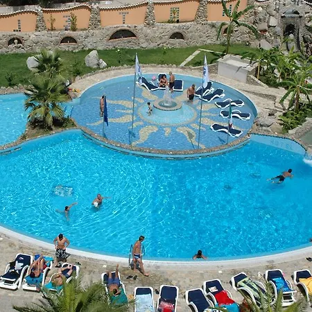 Cliffs Hotel
