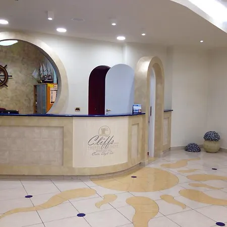 Hotel Cliffs 4*