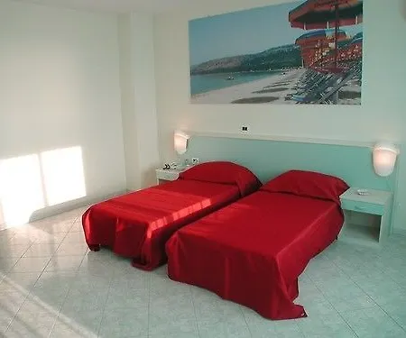 Hotel Cliffs 4*